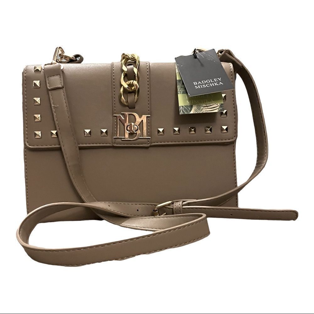 NEW Badgley Mischka Bag Cream Beige Plain Grain Crossbody Purse Gold Chain Strap